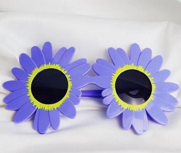 Mor Renk Papatya Şekilli Parti Gözlüğü 18x10 cm - Image 1