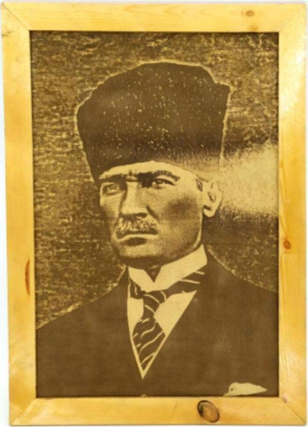 MDFHOME Atatürk Kalpaklı Portresi ( Deri Işleme - Image 1