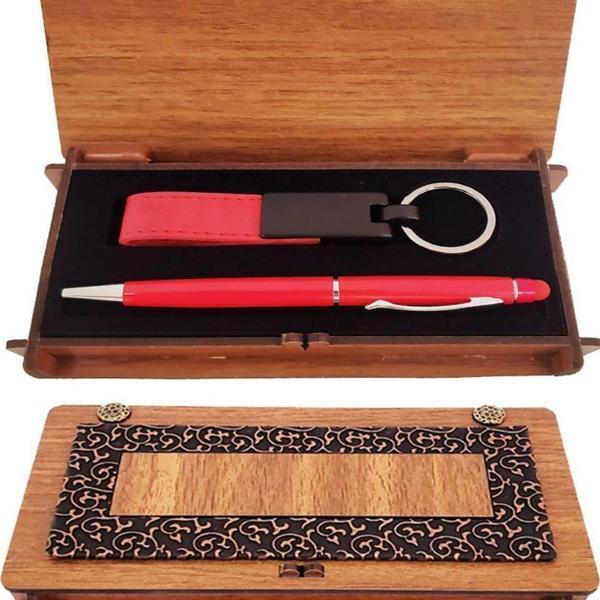 Ahşap Kutulu Kırmızı Kalem ve Anahtarlık Set - Image 1