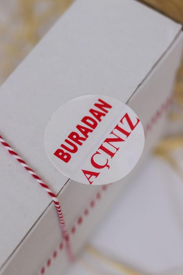 Butiksosyetik Buradan Açınız Beyaz 50 Mm Yuvarlak Yapışkanlı Sticker Etiket 100 Adet - Image 1