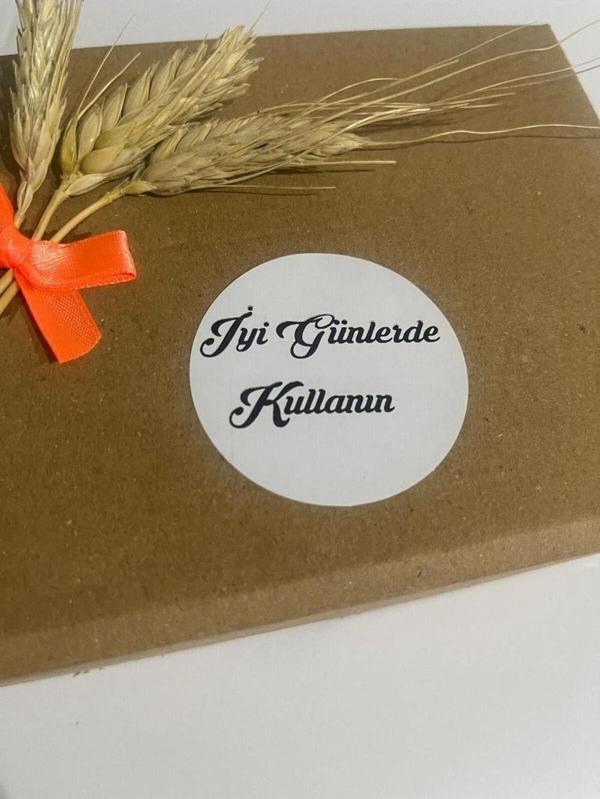 Butiksosyetik İyi Günlerde Kullanın Siyah El Yazılı Yuvarlak Yapışkanlı Etiket 4 x 4 cm 120 Adet - Image 1