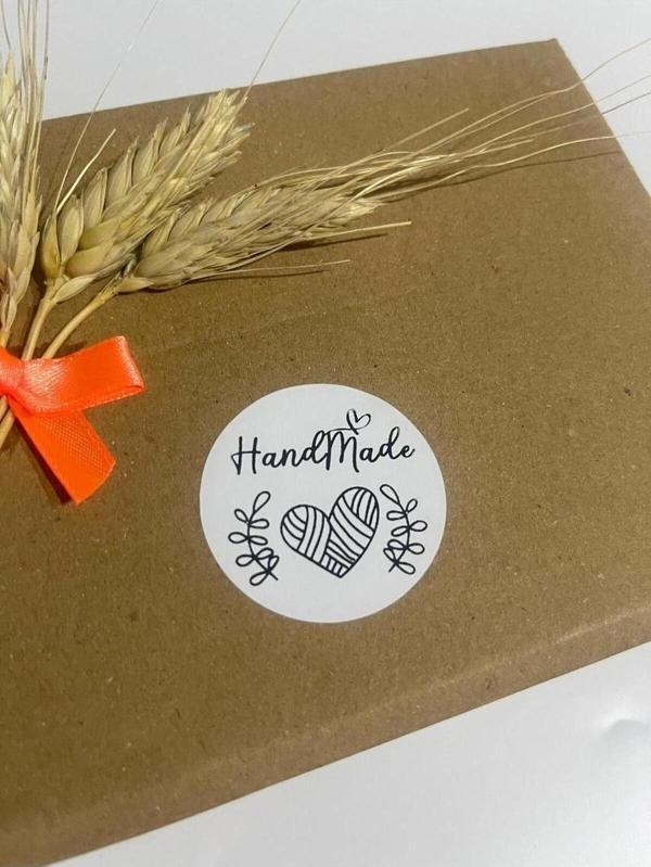 Butiksosyetik Handmade Örme Kalpli Yuvarlak Yapışkanlı Etiket 4 x 4 cm 120 Adet - Image 1