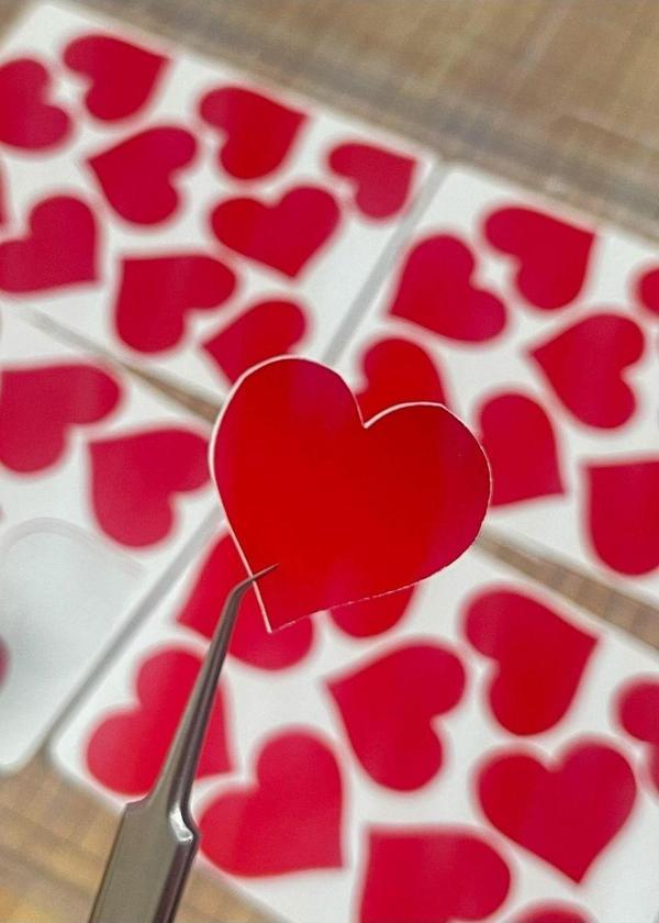 Butiksosyetik Kalp Sticker Kırmızı 3 x 3,5 cm 4 Parça 40 Adet - Image 1