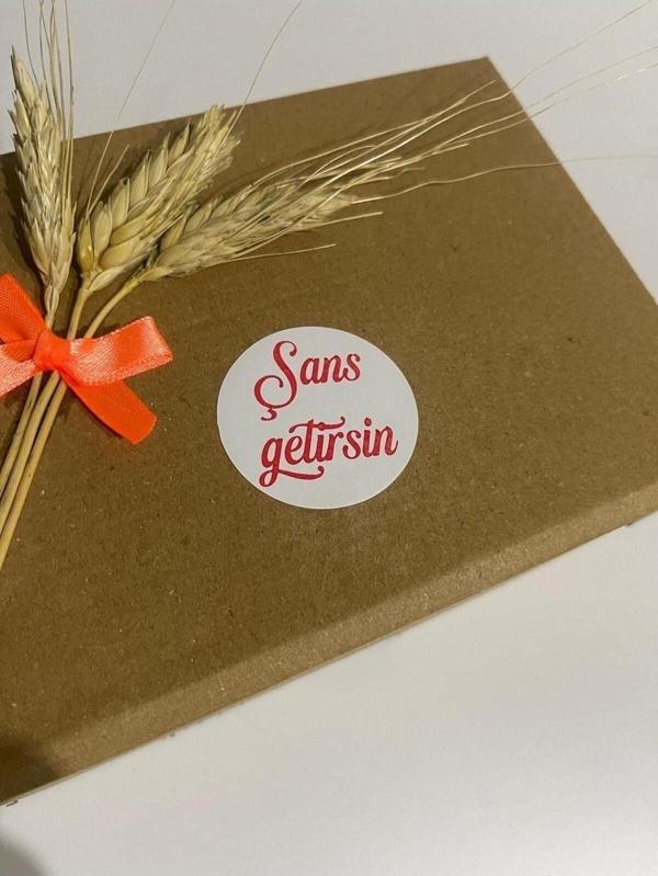 Butiksosyetik Şans Getirsin Kırmızı Kalın El Yazılı Yuvarlak Yapışkanlı Etiket 4 x 4 cm 120 Adet - Image 1