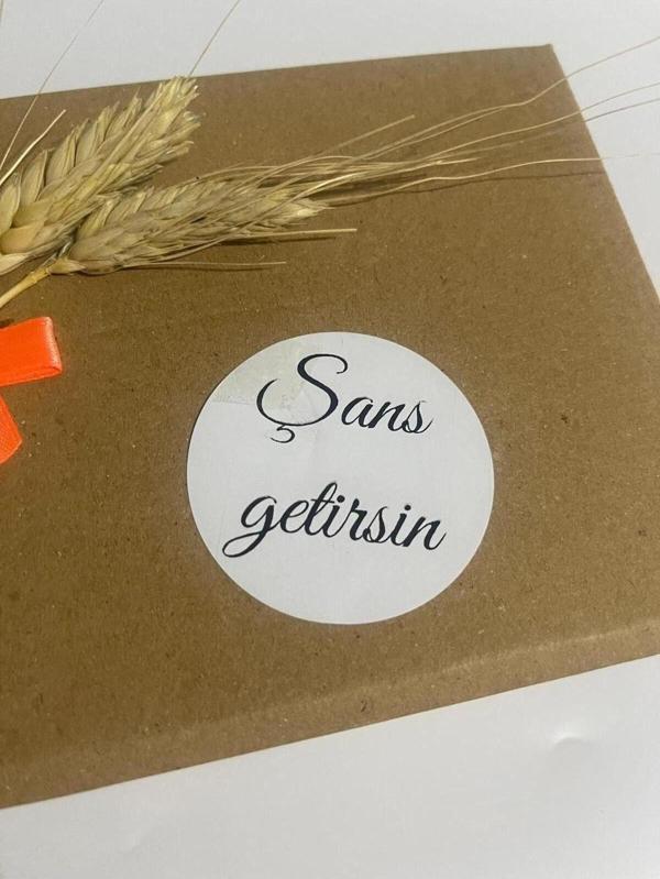 Butiksosyetik Şans Getirsin Siyah El Yazılı Yuvarlak Yapışkanlı Etiket 5 x 5 cm 100 Adet - Image 1