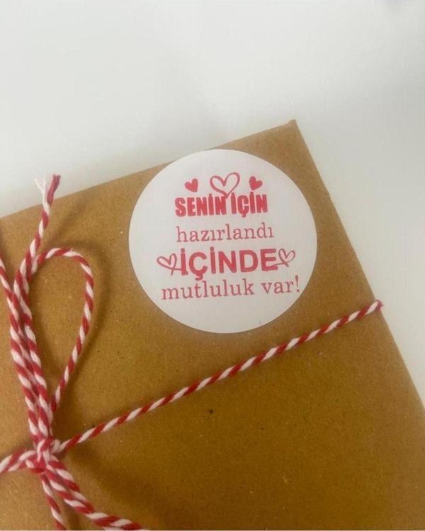 Butiksosyetik Senin Için Özenle Hazırlandı Kırmızı Yazılı Kalpli 4 cm Yuvarlak Etiket 120 Adet - Image 1