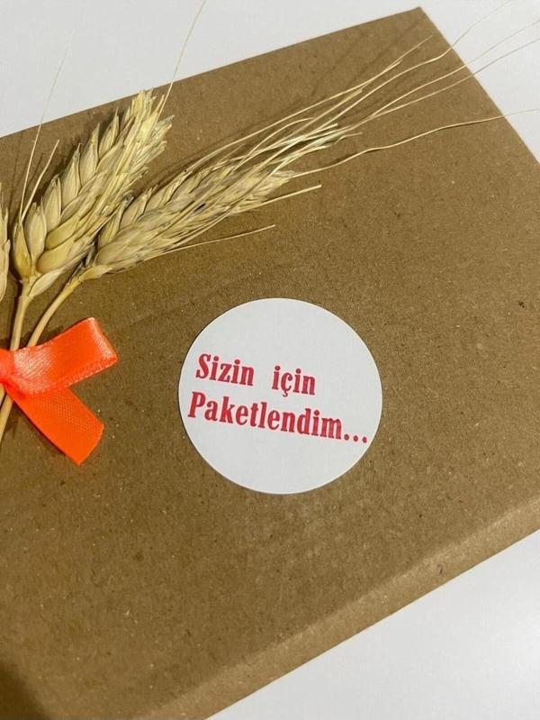 Butiksosyetik Sizin İçin Paketlendim Kırmızı Kalın Yazılı Yuvarlak Yapışkanlı Etiket 5 x 5 cm 100 Adet - Image 1