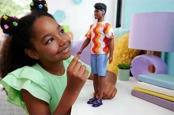 Barbie Fashionistas DWK44 HRH23 Lisanslı Ürün - Image 1