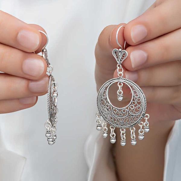 Gümüş Çember Telkari Sallantılı Kadın Küpe - Image 1