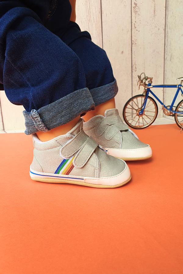 Gri Renkli Şeritli Cırt Cırtlı Erkek Bebek Patik-G-2351 - Image 1