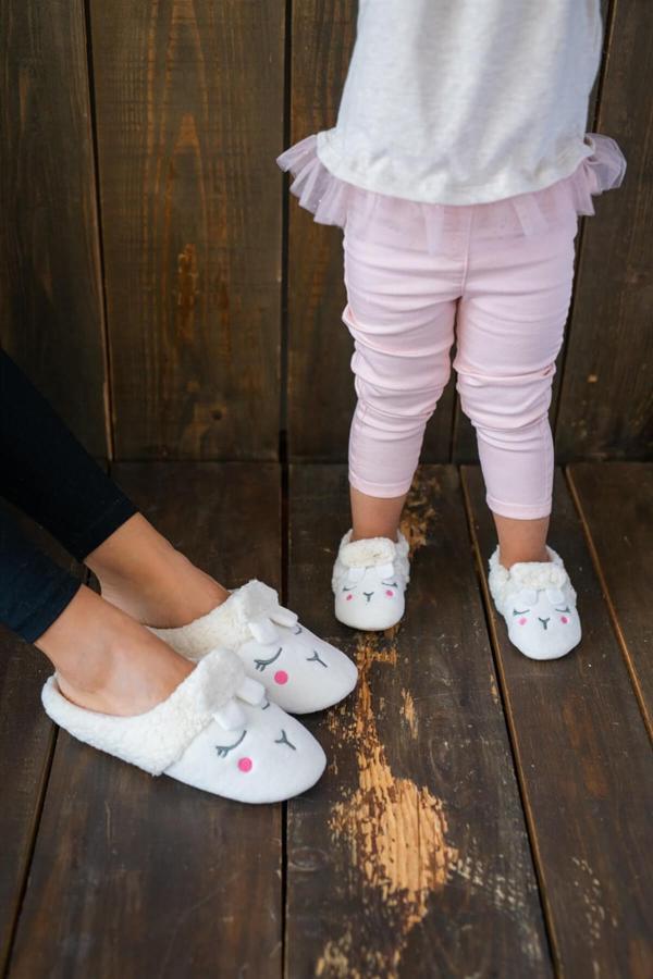 Yünlü Kuzu Anne Terlik ve Bebek Panduf (Terlik ve panduf ayrı satılmaktadır.) - Image 1