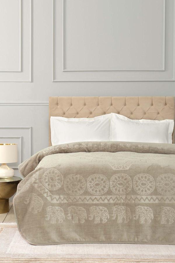 Karaca Home Elephant Vizon Çift Kişilik Soft Embosy Battaniye - Image 1