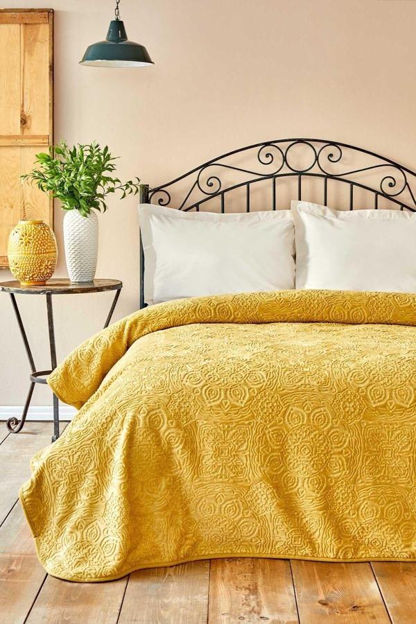Karaca Home Scala Hardal Çift Kişilik Embosy Battaniye - Image 1