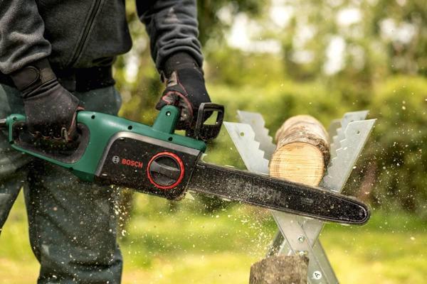 Bosch UniversalChain 35 Zincirli Ağaç Kesme Makinesi - Image 1