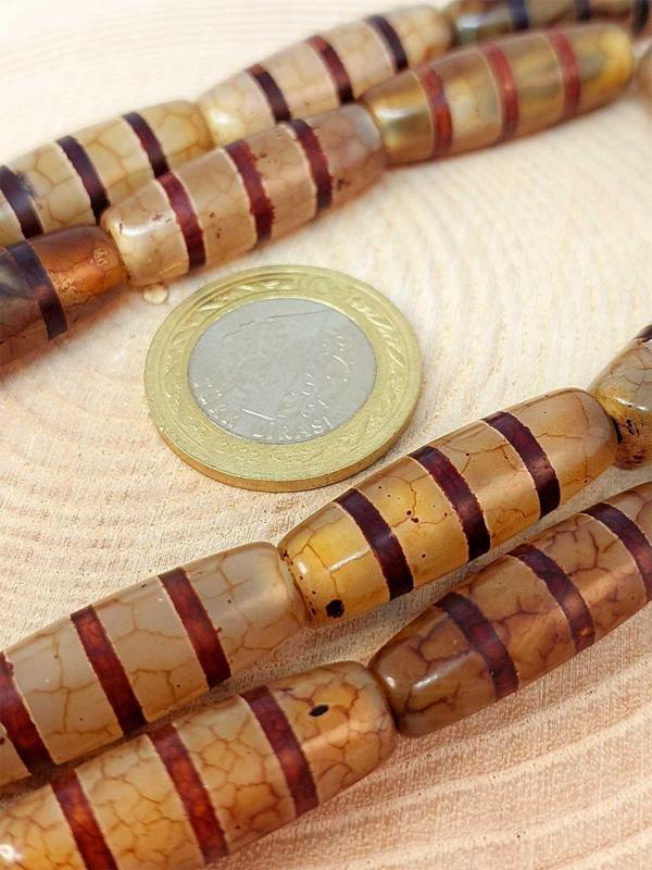 3 Şeritli Tibet Akik Taşı Silindir Kesim 9x30mm/adet (45780-1) - Image 1
