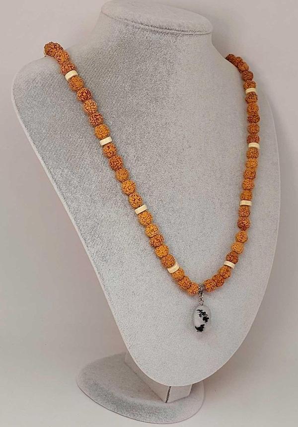 Ay Taşlı Rudraksha Tohum Kolye Dolama Bileklik 8mm (49710) - Image 1
