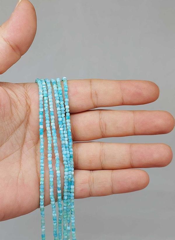Bileklik Boy Amazonit Taşı Küp Şekilli Dizi 2mm (51146) Yarım Dizi (17CM UZUNLUĞUNDADIR) - Image 1