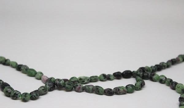 Bileklik Boy Anyolit (RUBİZOİT - RUBYZOİSİT) Doğal Taş Yarım Dizi (18CM UZUNLUĞUNDADIR) - Image 1