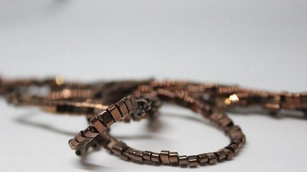 Bileklik Boy Hematit Taşı Çift Delikli Yarım Dizi (17455) (18CM UZUNLUĞUNDADIR) - Image 1