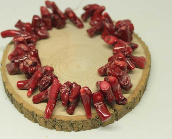 Bileklik Boy Mercan Şekilsiz Parçalar Yarım Dizi (BOYALIDIR) (18CM UZUNLUĞUNDADIR) - Image 1