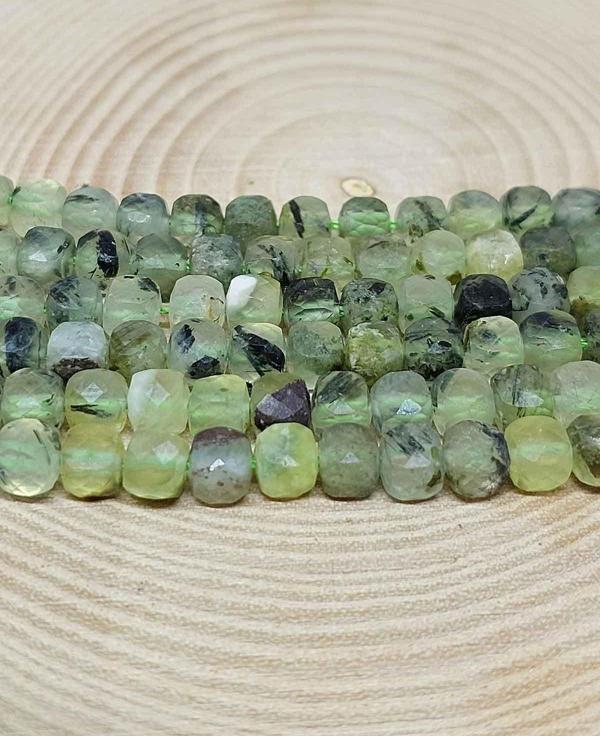Bileklik Boy Prehnit (PRİNAYT) Taşı Küp Şekilli Yarım Dizi 4.5mm (18CM UZUNLUĞUNDADIR) - Image 1