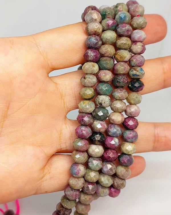 Bileklik Boy Yarım Dizi Anyolit(RUBİZOİT-RUBYZOİSİT) Taşı Rondela Faset Kesim 5.5*7mm (UZUNLUK 18CM) - Image 1