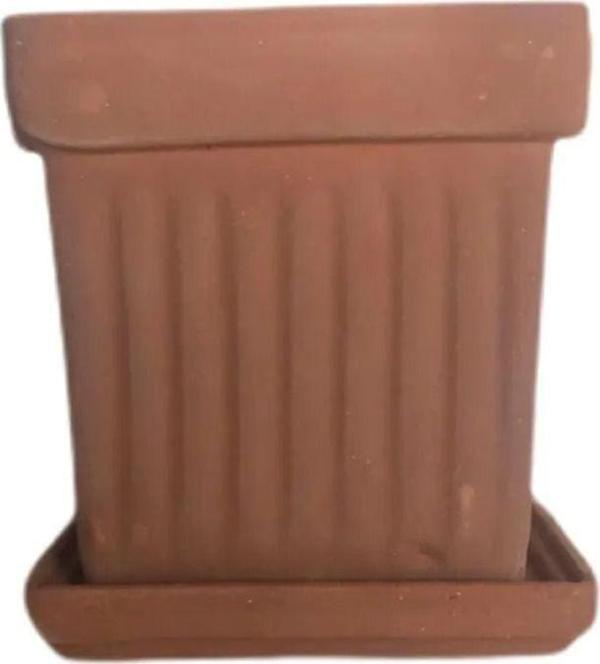 Gardenya Çiçekçilik Toprak Kare Saksı Altlıklı 15cm - Image 1