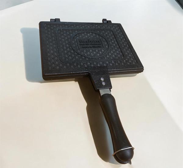 Taşhan T-0686 İç Dış Granit Maxi Lüx Ocak Üstü El Tost Makinesi-26x20 cm - Image 1