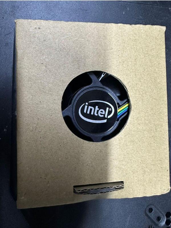 Intel 1700 Fan (K69237 001) - Image 1
