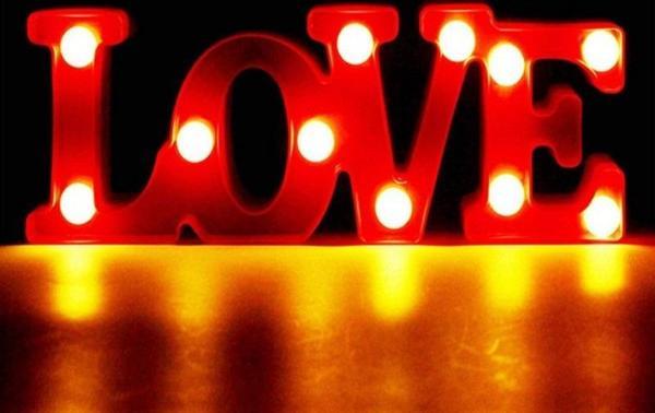 VIP LED IŞIKLI LOVE YAZISI GÜN IŞIĞI LED IŞIKLI DEKOR LOVE YAZI SEVGİLİLER GÜNÜNE ÖZEL DEKOR IŞIK - Image 1