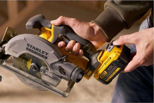 Stanley Akülü Sunta Kesme Makinesı 18v 4.0 ah - SFMCS500B - Image 1