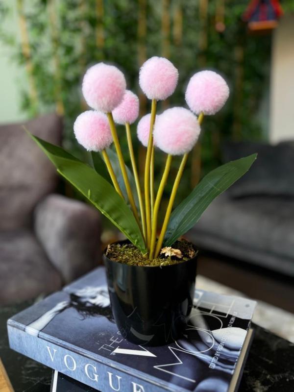 Netten Evime Yapay Çiçek Pembe Pompon Siyah Saksıda Dekoratif Yapay Çiçek 30*20 cm - Image 1