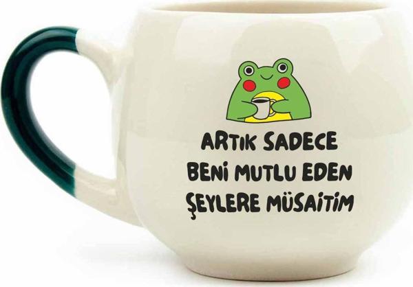 Artık Sadece Beni Mutlu Eden Şeylere Müsaitim Krem Parlak Balon Kupa (Yeşil Kulp) - Hediye Seramik Kupa - Image 1