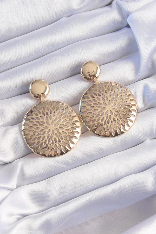 Pirinç Gold Renk Oval İşlemeli Küpe - EBJ240820W26596 - Image 1