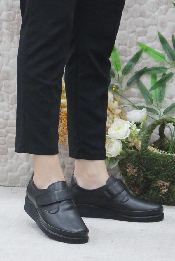 Mehmet Mete 4297 Siyah Çırtlı İç Ve Dış Hakiki Deri Kadın Ayakkabı - Image 1