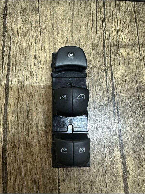 NS Nilser Auto Parts 254011915R Renault Kaleos 2 Ön Sol Cam Düğmesi Dörtlü 2018> - Image 1