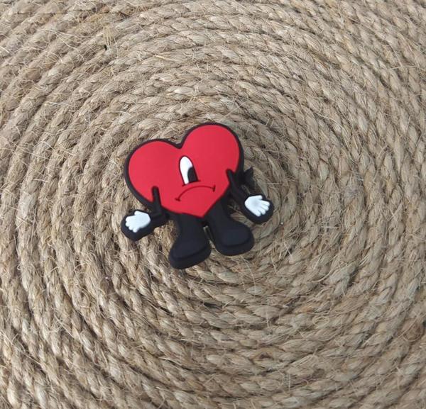 Terlik Ayakkabı Sandalet Tokası Silikon Kötü Bunny Terlik Süsü Aksesuar - Image 1