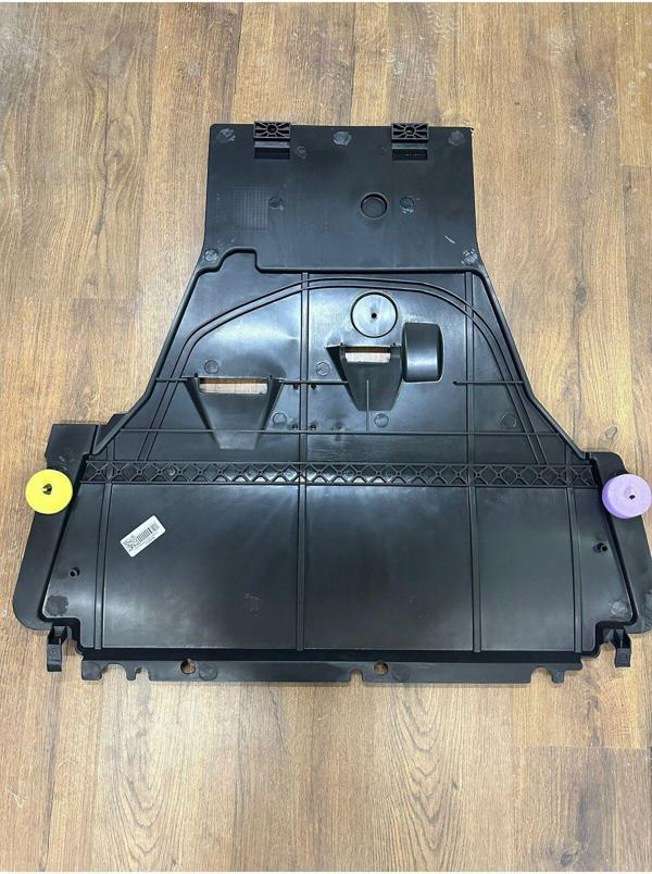NS Nilser Auto Parts Renault Fluance Karter Muhafaza Plastiği 758900024r - Image 1