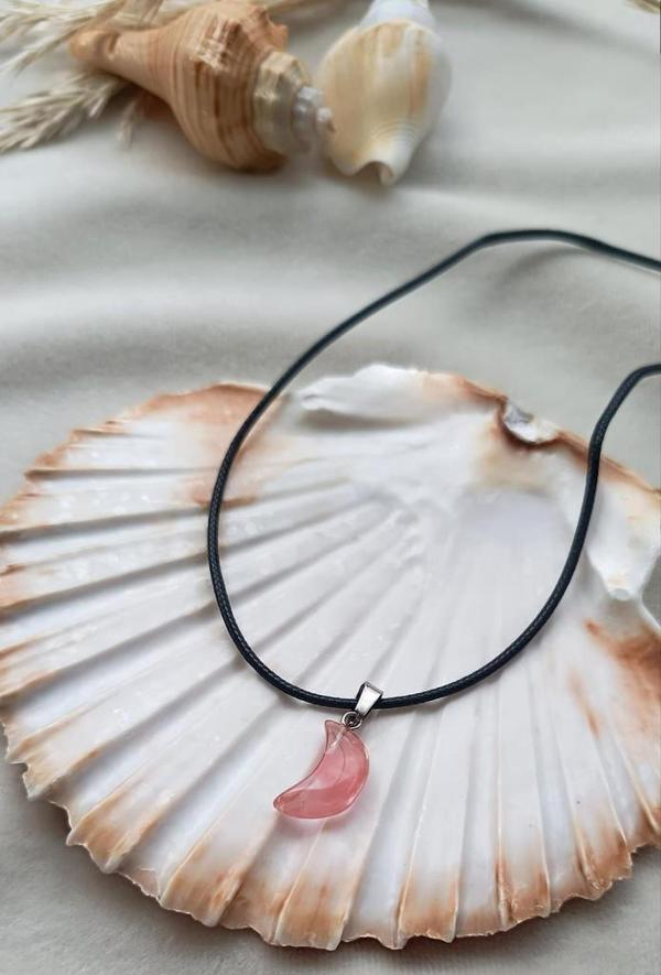 Kolye Gerdanlık Çakra Doğal Pembe Kuvars Taşı Ay Hilal Kolye Kadın Kız Takı Aksesuar Hediye  - Image 1