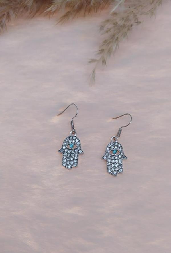 Hdmarketim Otantik Swarovski Taşlı Sallantılı Hamsa Figürlü Küpe Beyaz - Image 1