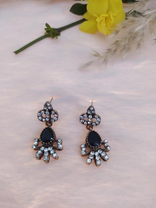 Hdmarketim Swarovski Taşlı Siyah Işıltılı Sallantılı Küpe - Image 1