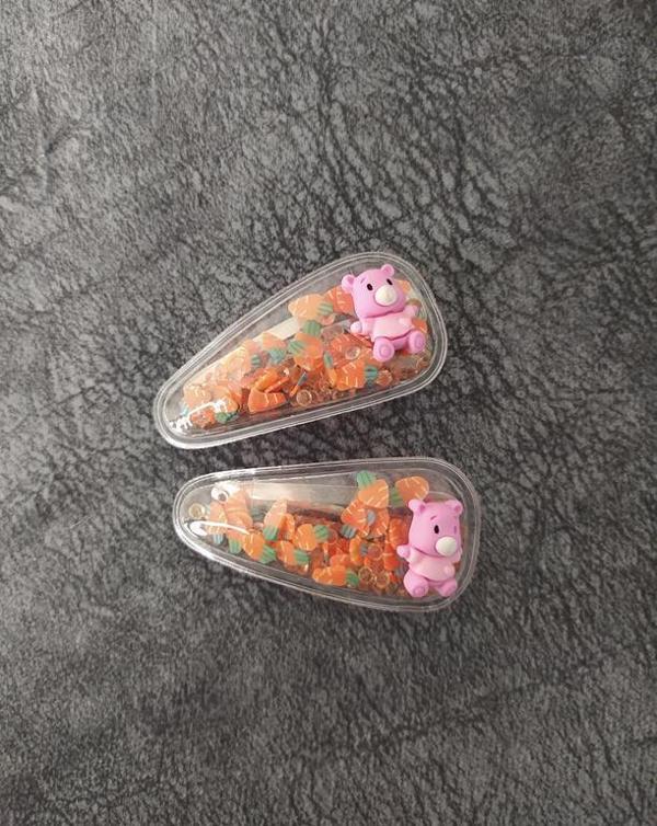 Ayıcık İçi Boncuklu Havuç Meyveli Çıt Çıt Toka Saç Aksesuar - Image 1