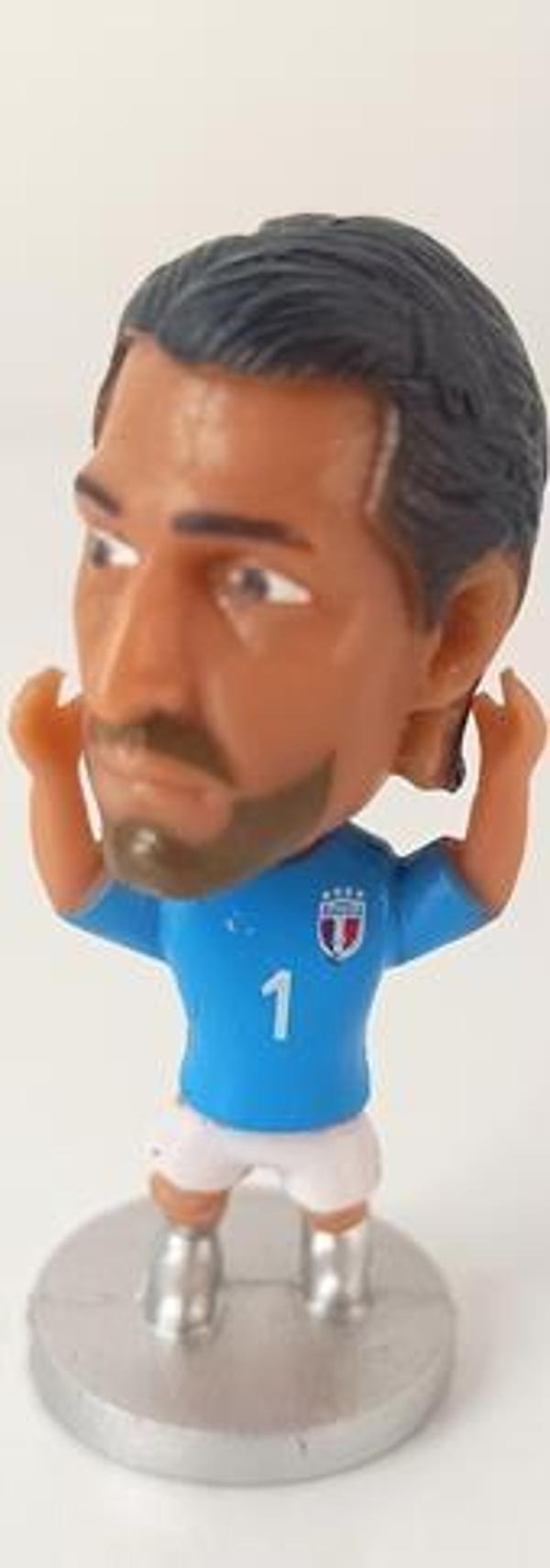 Buffon Futbolcu 3D 7 cm Figür Futbol Yıldızı Biblo    - Image 1