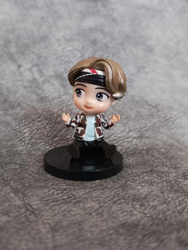 Figür BTS V Karakter Figür Oyuncak Biblo 7 cm  - Image 1