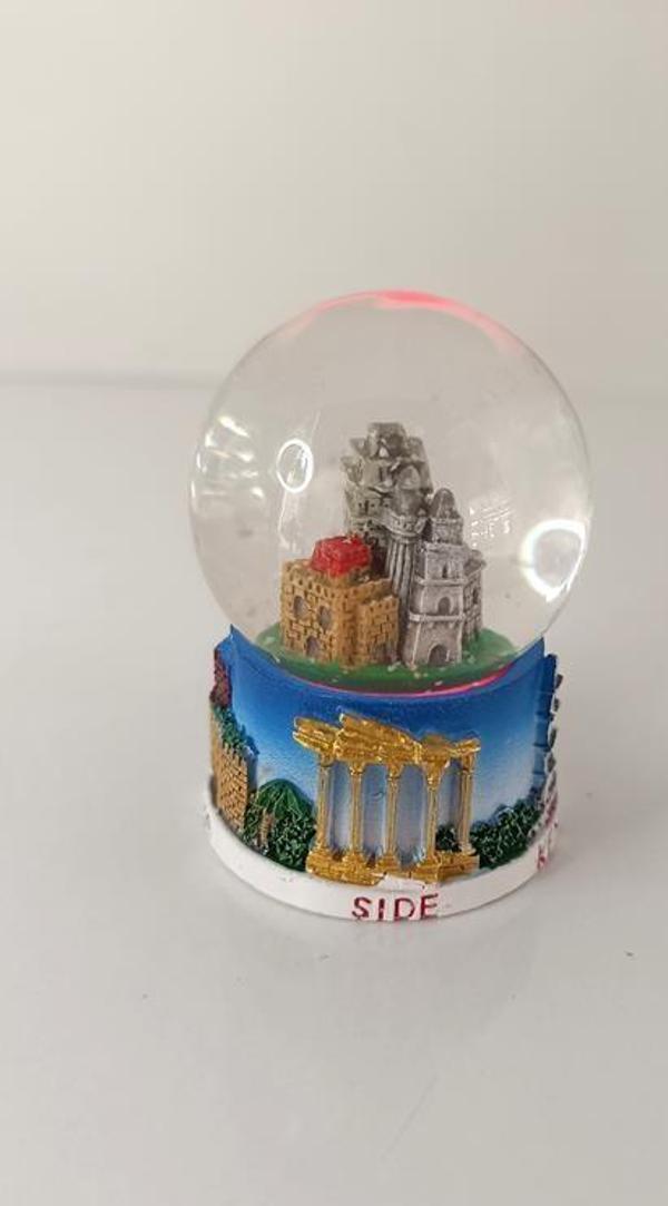 Kar Küresi Biblo Işıklı Yılbaşı Kar Küresi Ev Ofis Dekor Obje   - Image 1