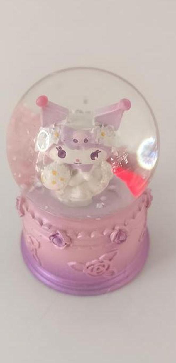 Kar Küresi Sanrio Işıklı Kar Küresi Ev Ofis Dekor Biblo Obje       - Image 1