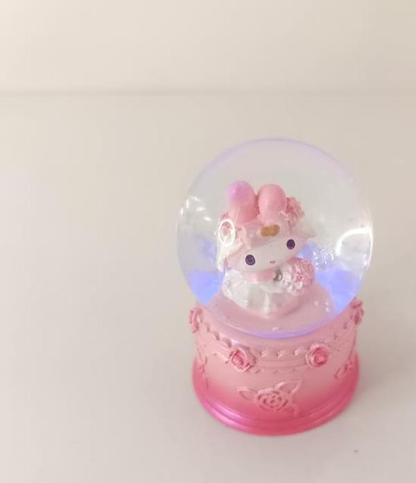 Kar Küresi Sanrio Işıklı Kar Küresi Ev Ofis Dekor Biblo Obje       - Image 1
