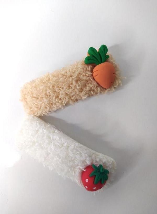 Meyveli Çilek Havuç Renkli Tokalar Sevimli Kız Çocuk Saç Aksesuarları   - Image 1