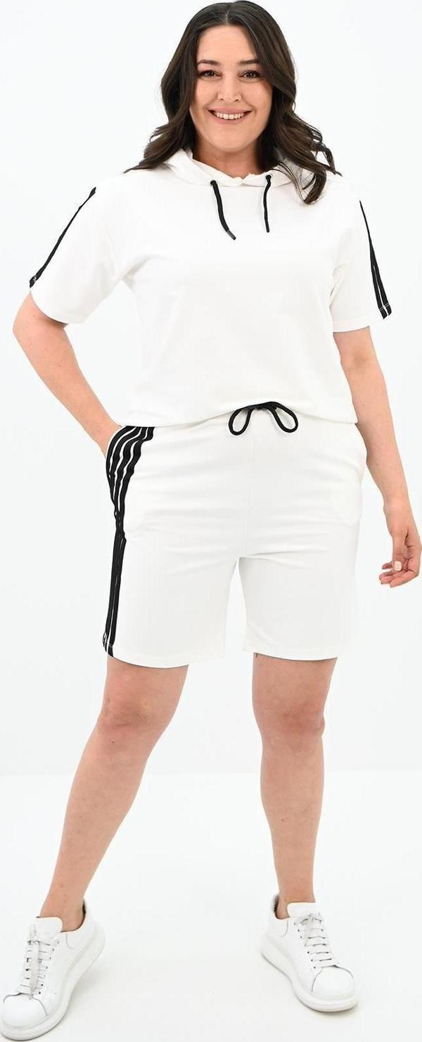 Koza Butik Kadın Çizgi Detaylı Büyük Beden Şortlu Takım 3768-23 Beyaz 6XL - Image 1