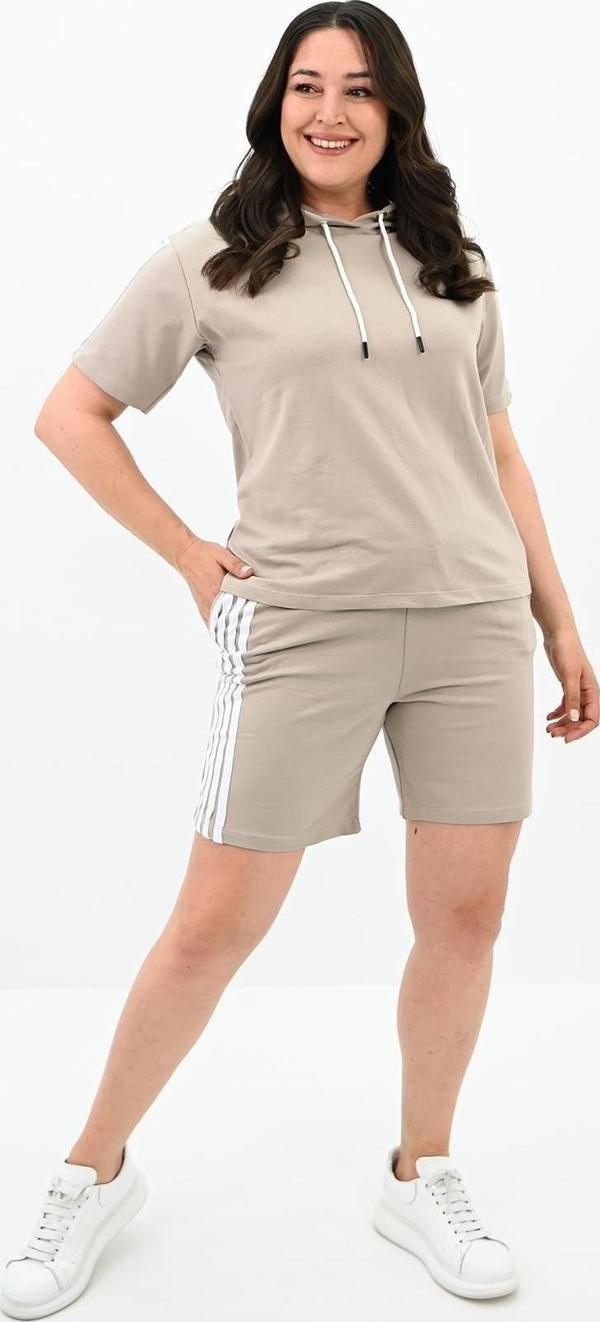 Koza Butik Kadın Çizgi Detaylı Büyük Beden Şortlu Takım 3768-23 Bej 4XL - Image 1